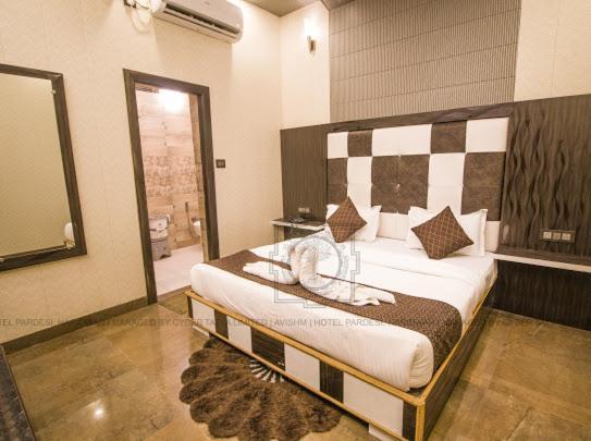 Hotel Pardesi Haridwār Zewnętrze zdjęcie
