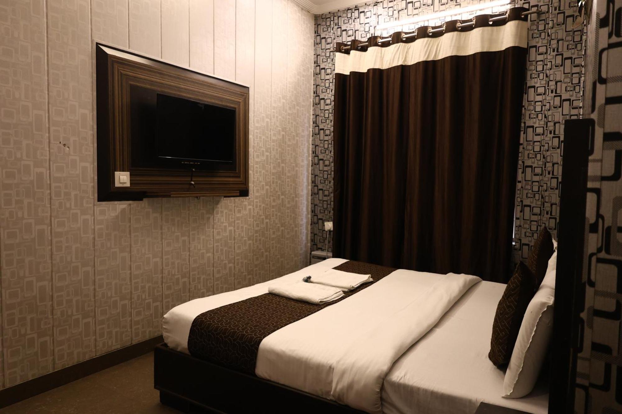 Hotel Pardesi Haridwār Zewnętrze zdjęcie
