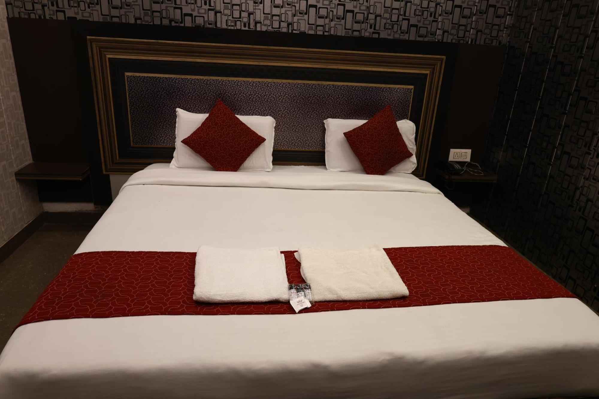 Hotel Pardesi Haridwār Zewnętrze zdjęcie