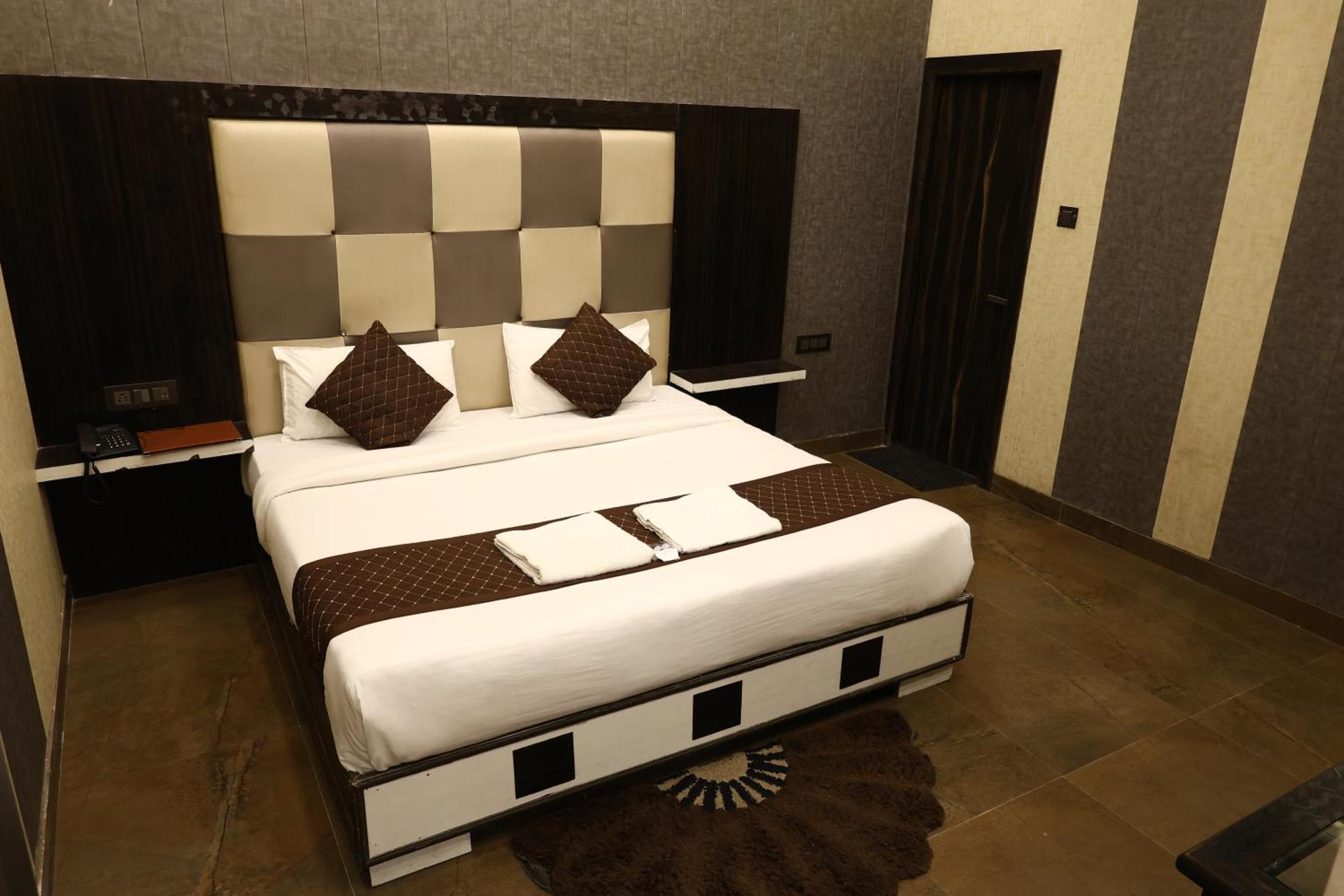 Hotel Pardesi Haridwār Zewnętrze zdjęcie
