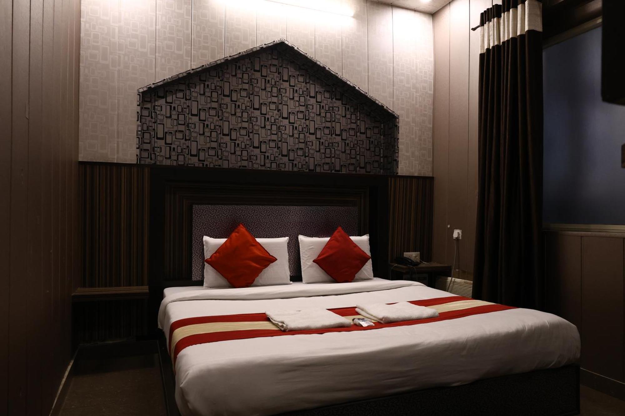 Hotel Pardesi Haridwār Zewnętrze zdjęcie