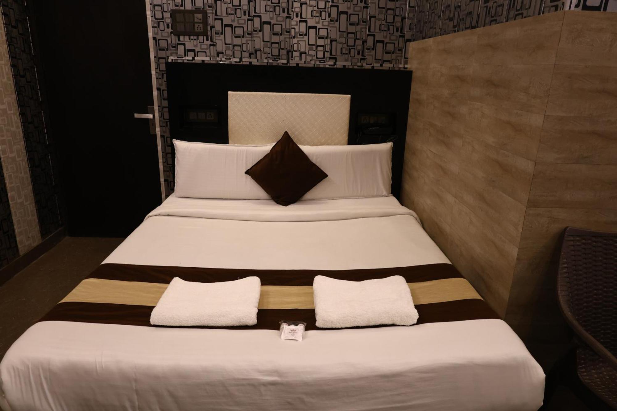 Hotel Pardesi Haridwār Zewnętrze zdjęcie