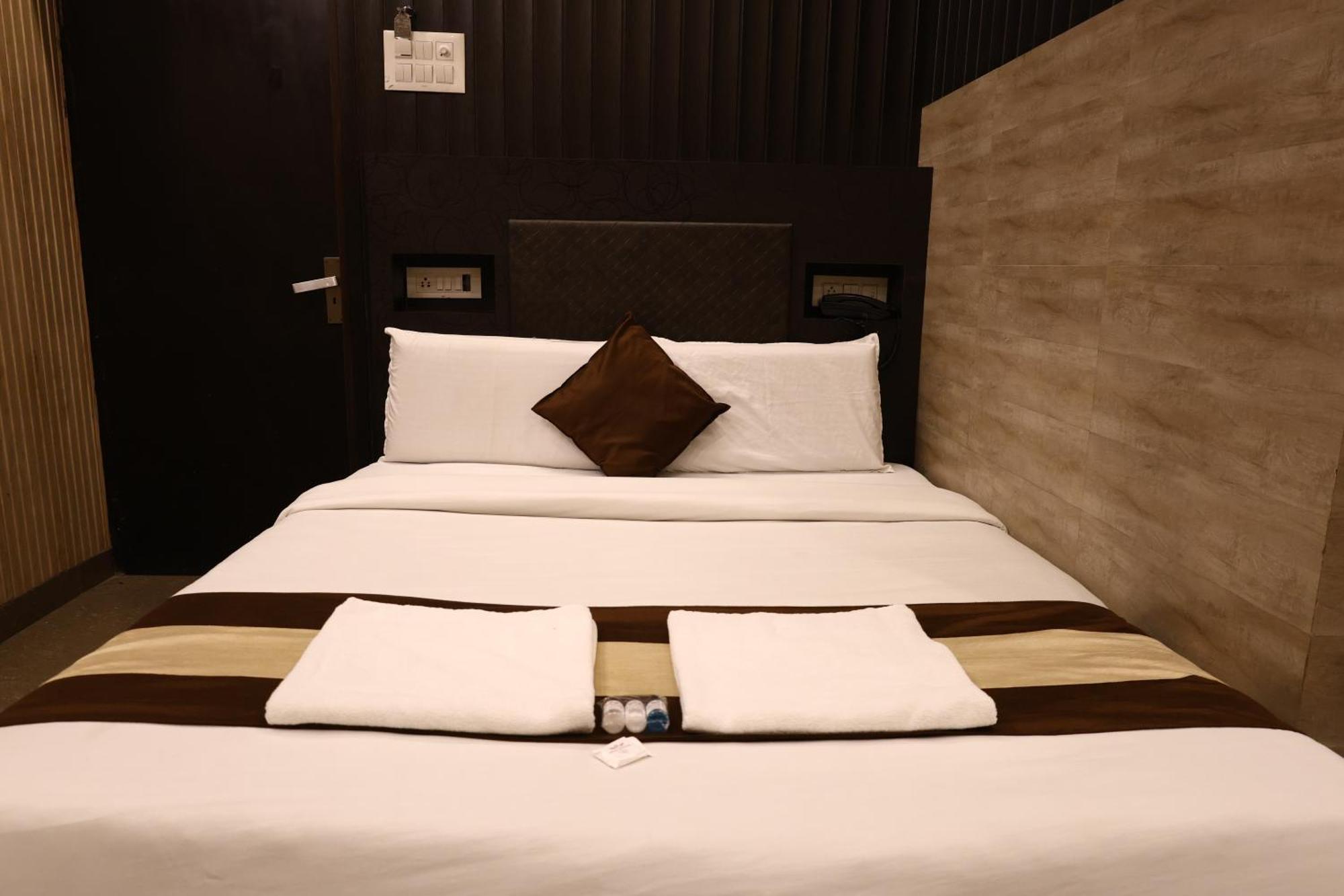 Hotel Pardesi Haridwār Zewnętrze zdjęcie