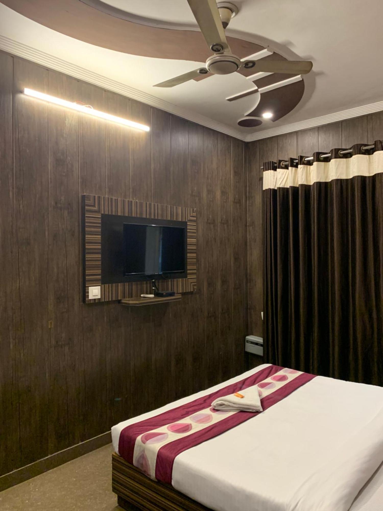 Hotel Pardesi Haridwār Zewnętrze zdjęcie