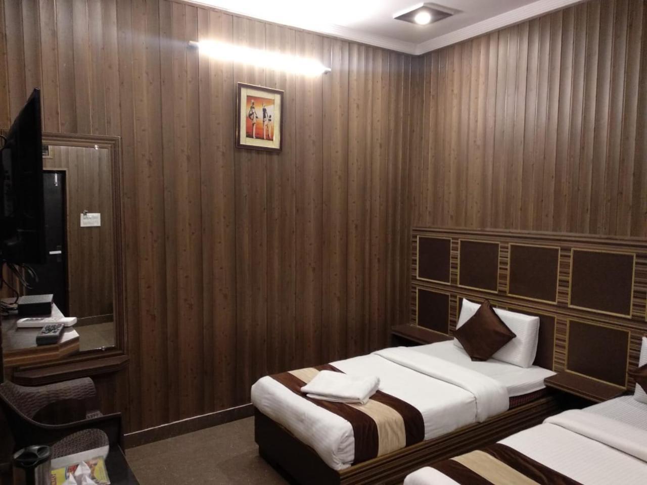 Hotel Pardesi Haridwār Zewnętrze zdjęcie