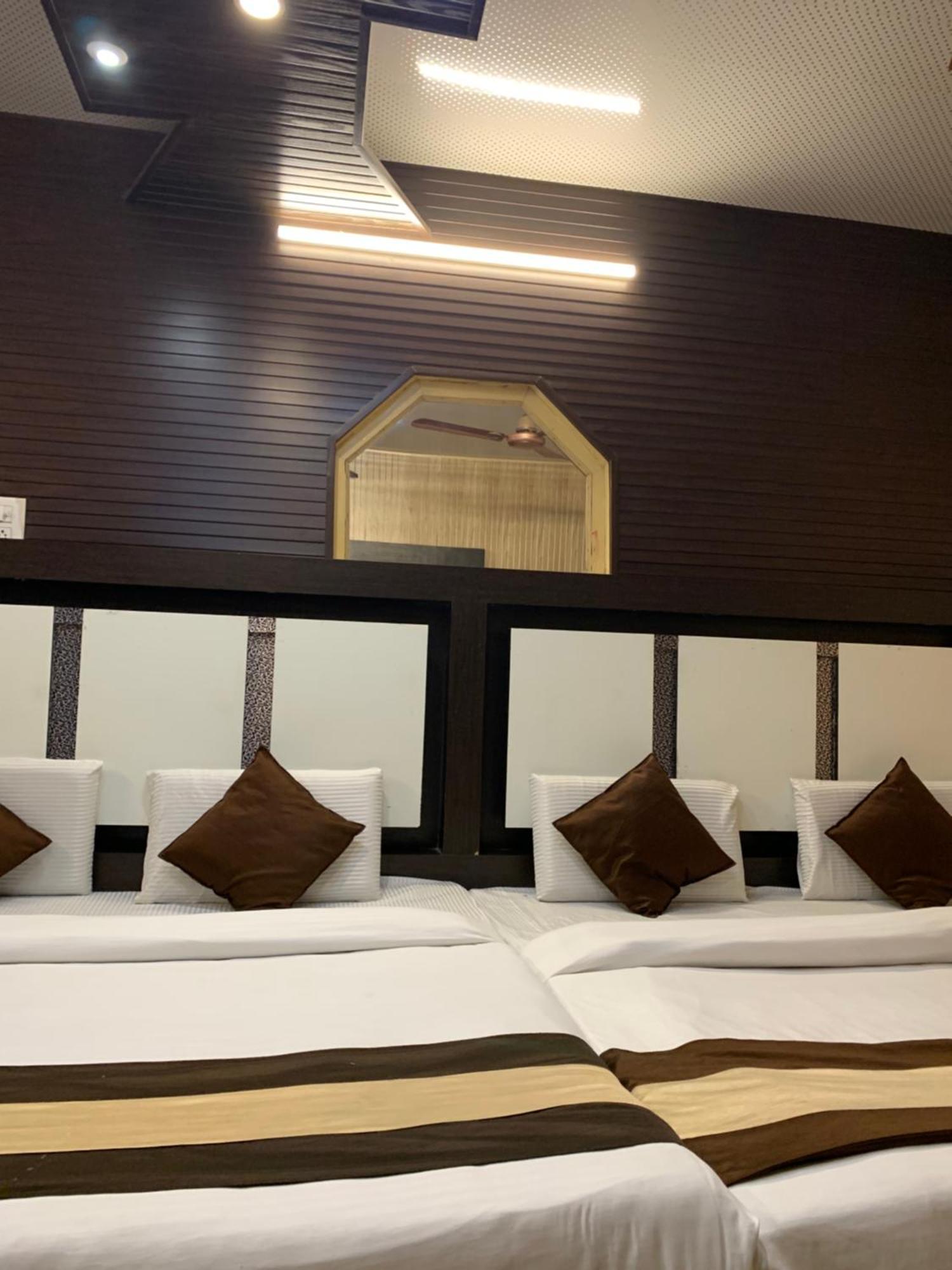 Hotel Pardesi Haridwār Zewnętrze zdjęcie