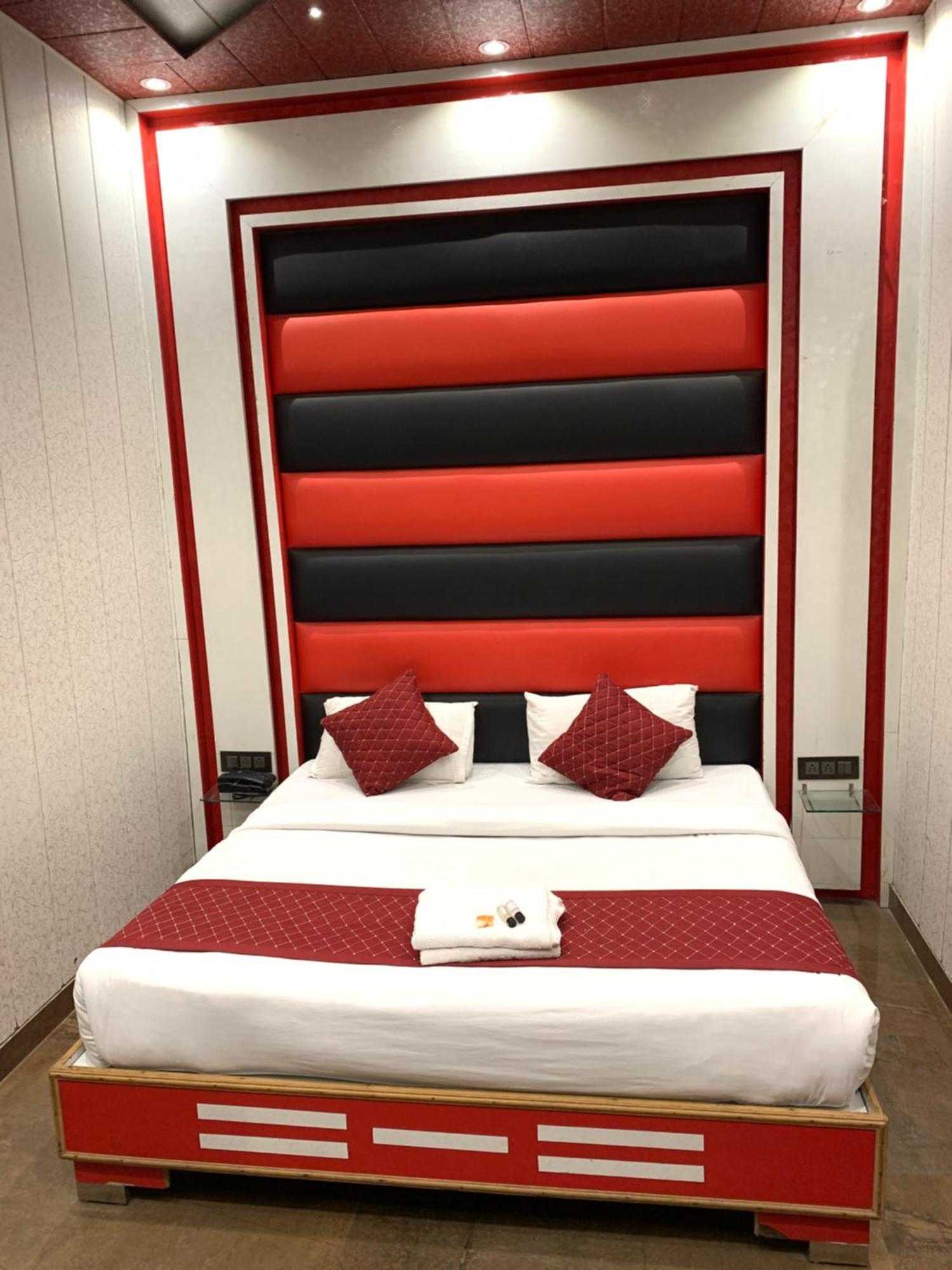 Hotel Pardesi Haridwār Zewnętrze zdjęcie