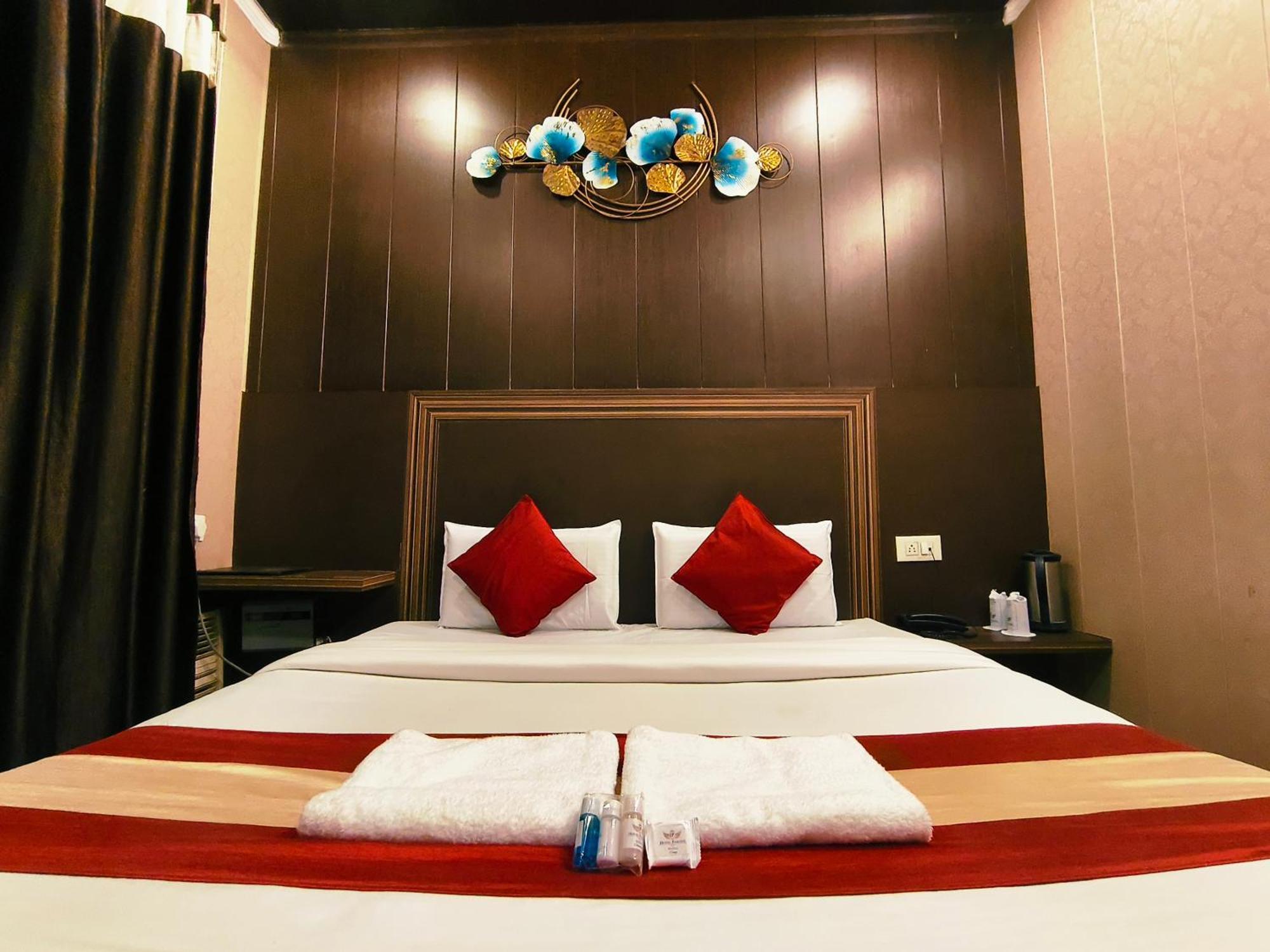 Hotel Pardesi Haridwār Zewnętrze zdjęcie