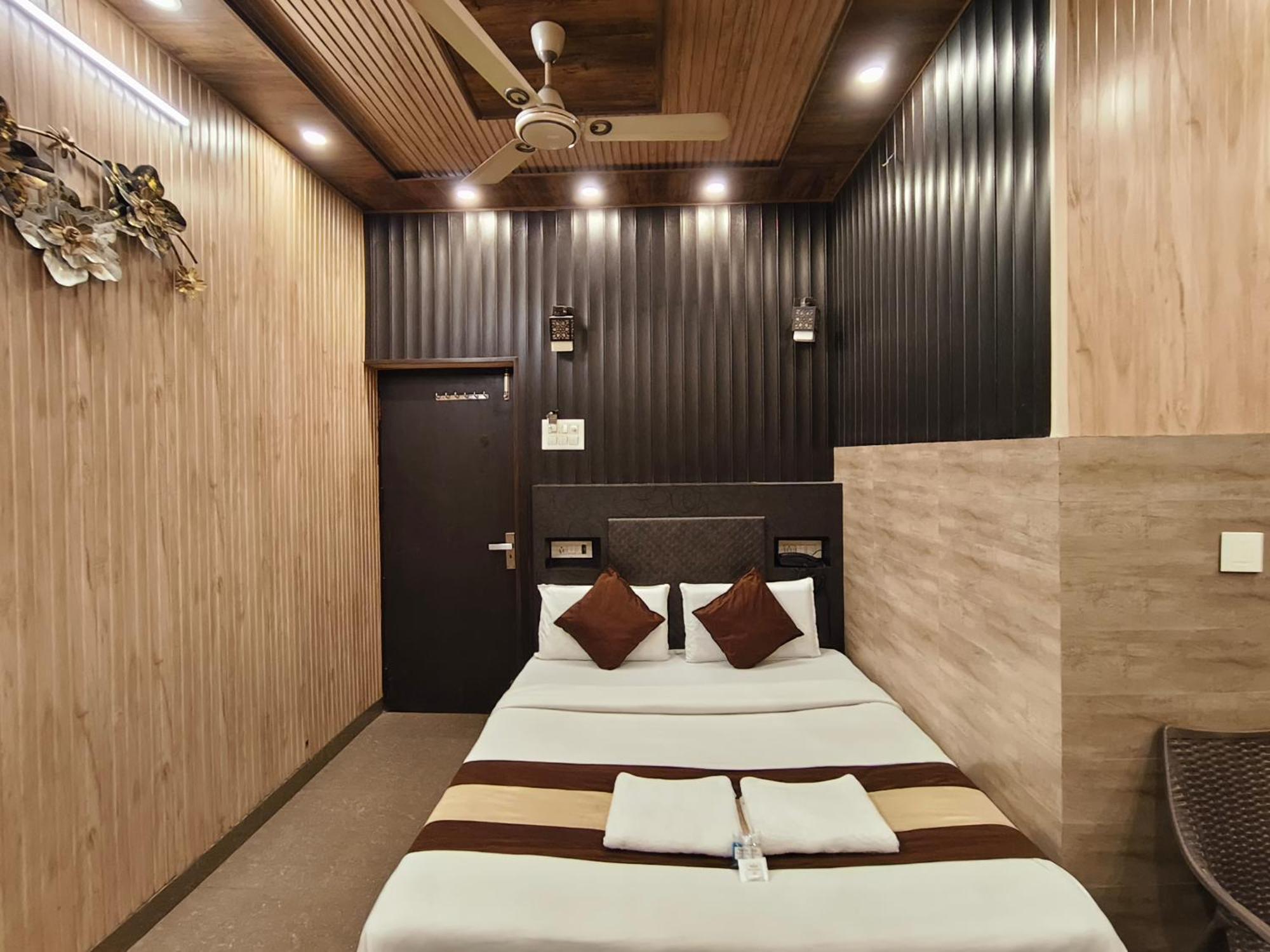 Hotel Pardesi Haridwār Zewnętrze zdjęcie